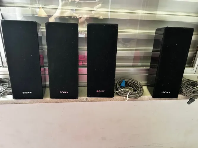 Som SONY 5.1 modelo bev-e280