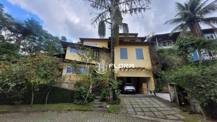 Casa com 5 dormitórios à venda, 236 m² por R$ 1.010.000,00 - Mata Paca - Niterói/RJ