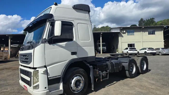 Volvo FM 370 6x2 2012