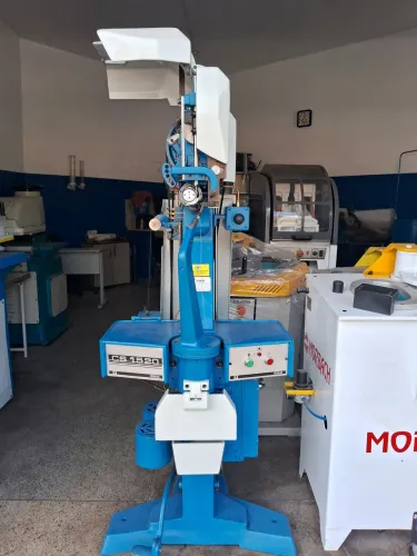 Máquina Industrial CB 1520
