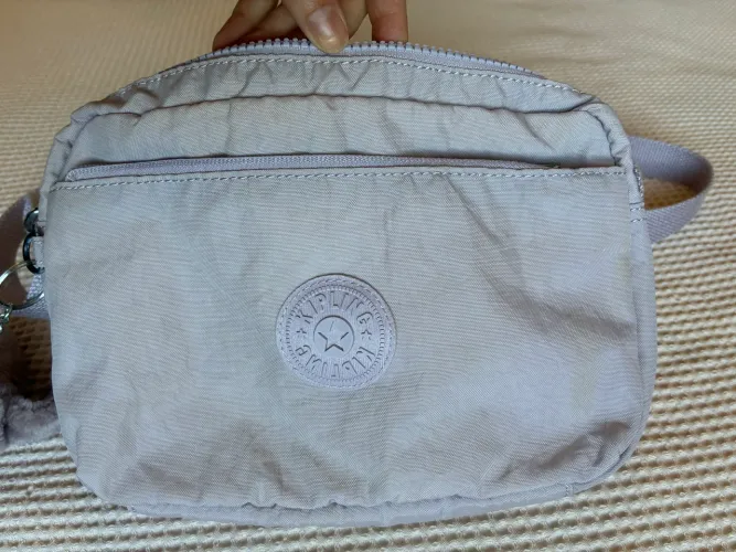 Kipling Original Bolsa pequena roxa Clara 
