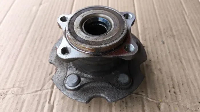 Cubo Roda Rolamento Traseiro Esquerdo Toyota Rav4 2014