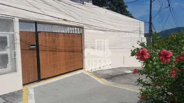 Casa com 2 dormitórios à venda, 70 m² por R$ 290.000,00 - Pendotiba - Niterói/RJ