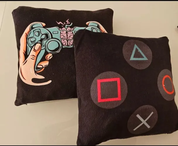 2 capas de almofadas decorativas com tema de games