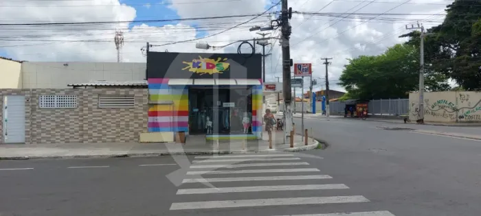 Casa à Venda no Bairro Bugio, ideal para Moradia e Comércio!