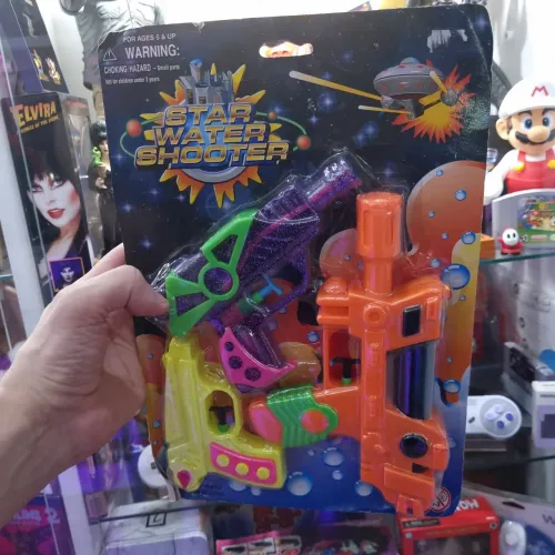 BRINQUEDO ANTIGO E AINDA LACRADO STAR WATER SHOOTER - LANÇADORES DE ÁGUA IMPORTADO E RARO