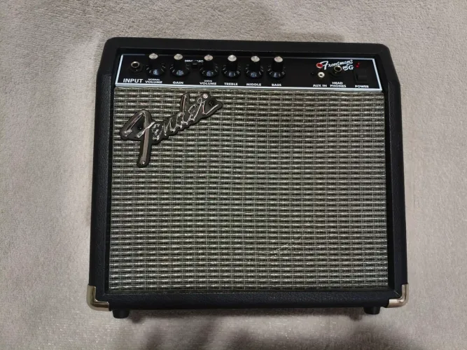 Amplificador Fender N Marshall peavey laney Roland Orange hiwatt Borne meteoro 