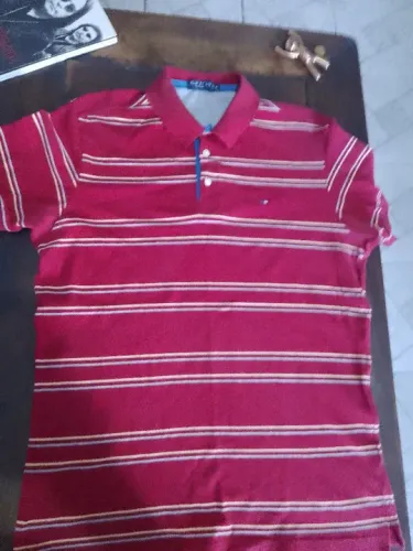 Polo listrada vermelha - tamanho M. da ELLE LUI