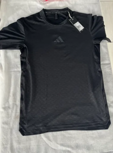 Camiseta Adidas Primelift Três listras - Adidas Nike Original - P  