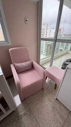 Poltrona amamentação nova