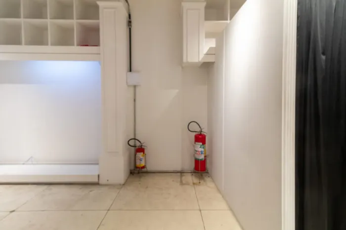 Loja em galeria na Rua José Paulino, 260 - Loja 21 6 m²