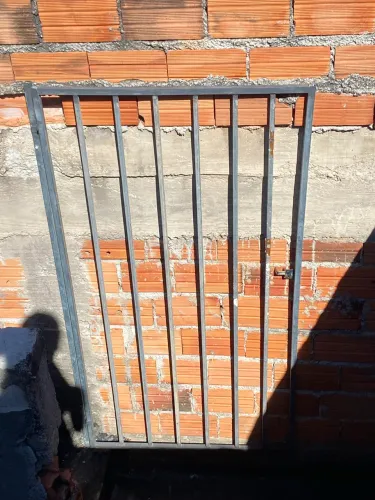 Portão social de ferro 1,63 por 0,83cm