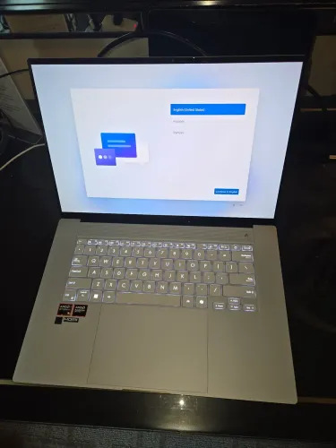 Notebook ASUS Zenbook S16 - AMD RYZER AI 9 365 - 24GB TOP DE LINHA - NUNCA USADO