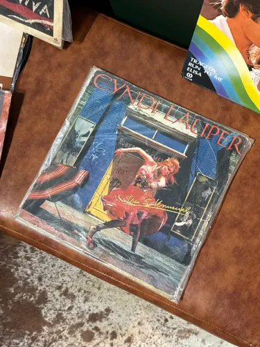Disco Vinil LP Cyndi Lauper ?She?s So Unusual?