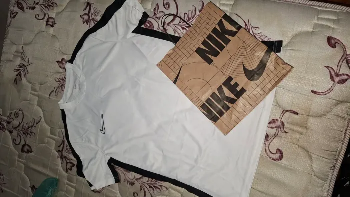Camiseta Nike Academy 25 Masculina tamanho (G)