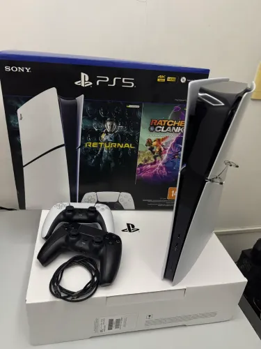PS5 Mídia digital + 2 Controles