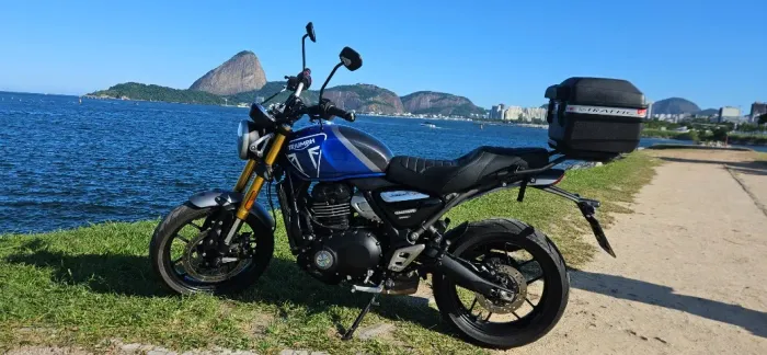 Triumph Speed 400 2025 quase 0km