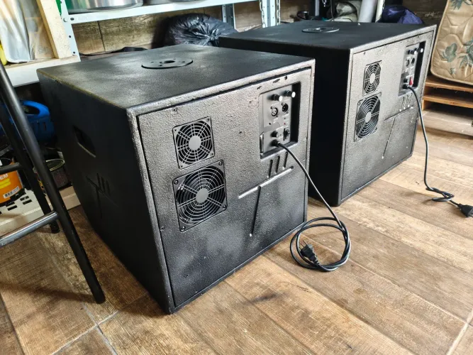 CAIXA SUB GRAVE ATIVA de 12p 1000W RMS
