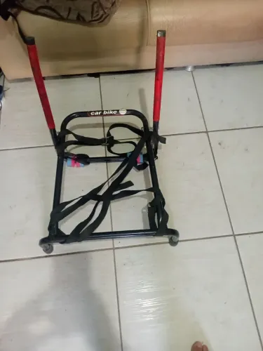 Vende-se suporte para bicicleta para colocar em carro