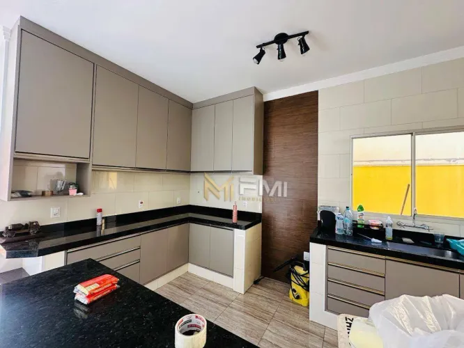 Casa com 3 dormitórios para alugar, 140 m² por R$ 5.500,00/mês - Residencial Real Park Sum
