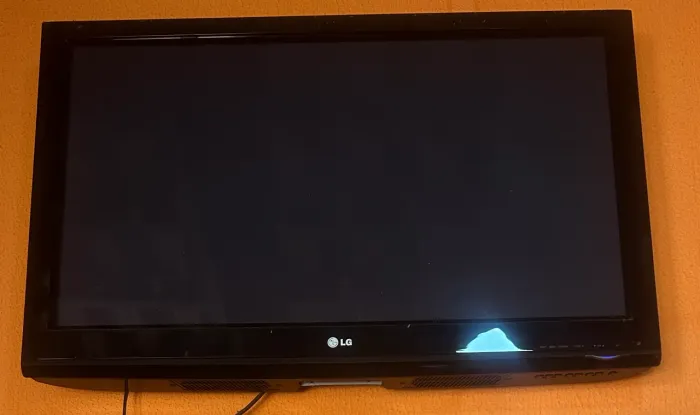 Ótimo TV LG 