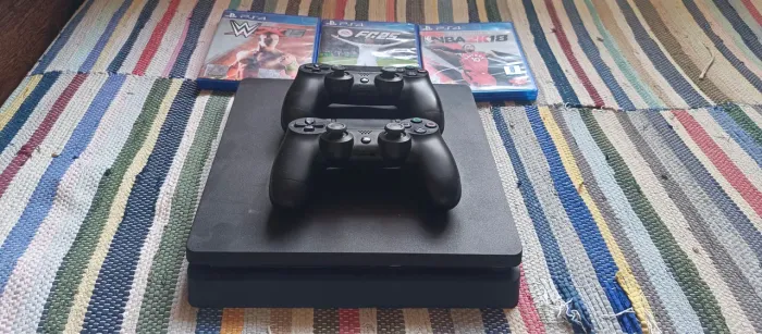 PS4 Slim 1 tb