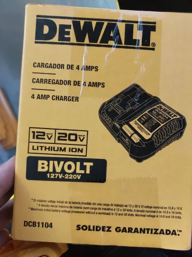 Bateria Xr 20 V lithium ION com carregador