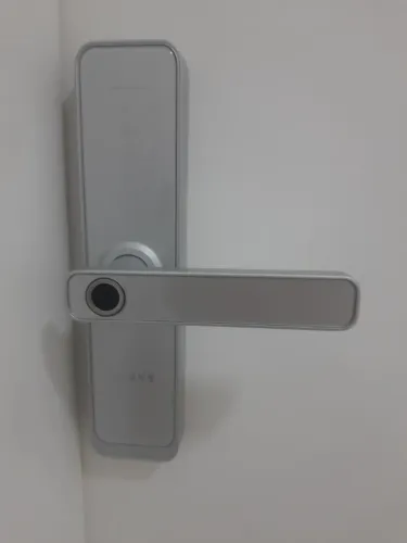 Fechadura digital Elysis cor clara