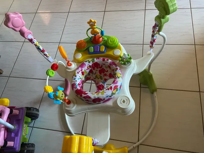 Jump pula pula andador musical infantil 