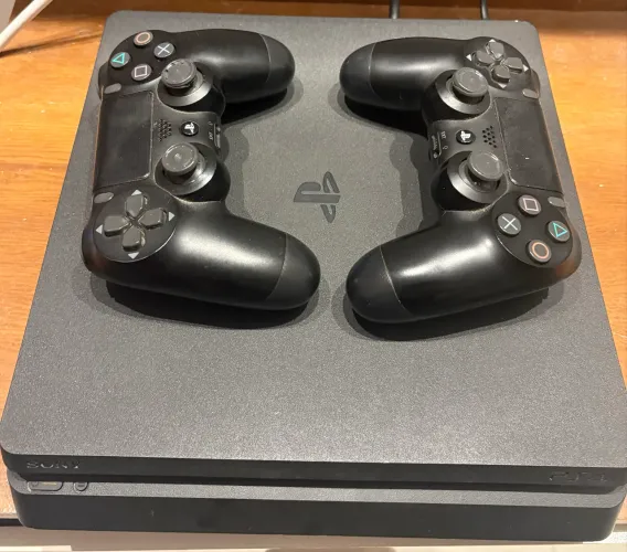 PS4 Slim 1TB