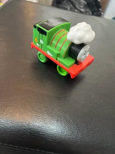 My first aThomas com fricção enquanto anda o nuvem de vapor se move