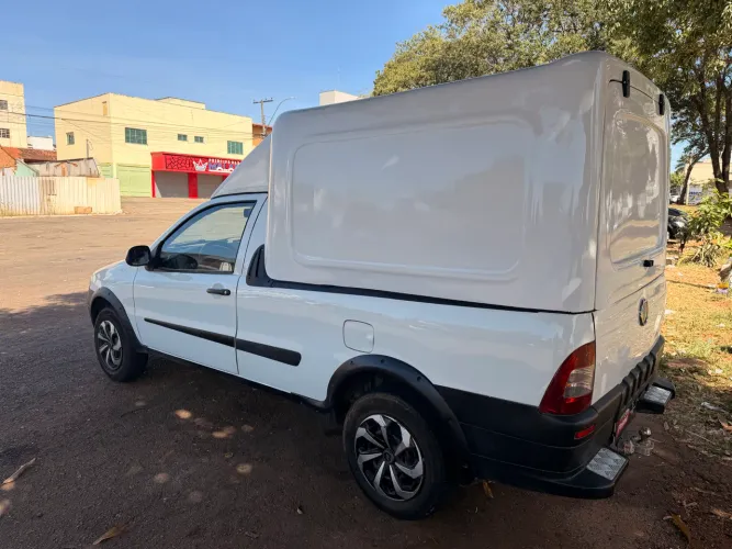 Fiat Strada 1.4 MPI Fire Flex 8V CS 2012