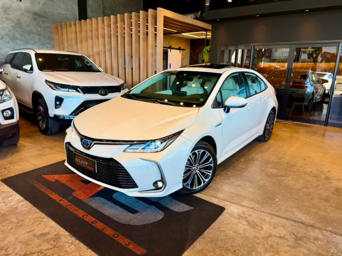 Toyota Corolla Altis Prem. Hybrid 1.8 Flex AUT 2023