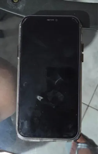 iPhone 11 lilás