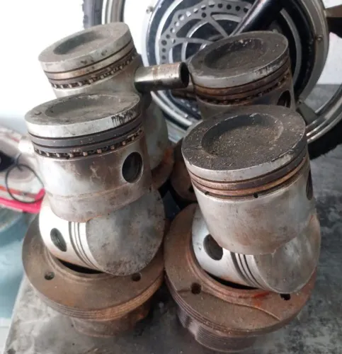 Peças de motor de Fusca e mais itens