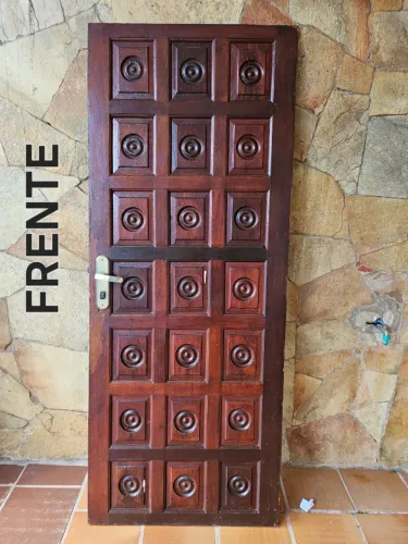 PORTA COLONIAL EM MADEIRA MACIÇA MED. 79,5cm(L) X 200cm(A)