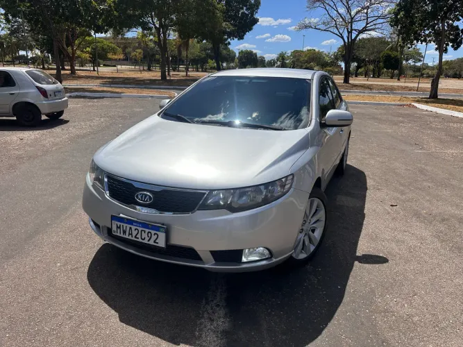 Kia Motors Cerato 1.6 16V Mec. 2011
