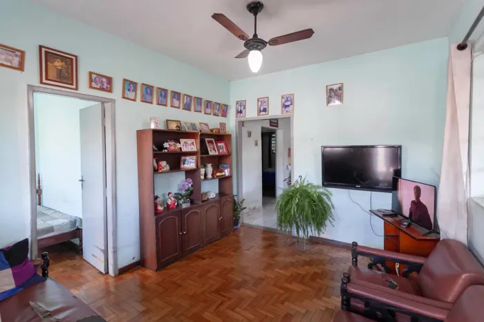 Casa à Venda - Alípio de Melo, 3 Quartos, 360 m2