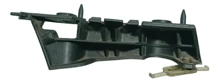 Guia Parachoque Dianteiro Direito Audi A4 Ano 2011