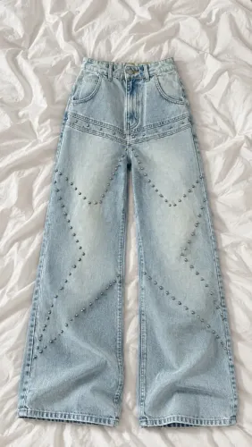 Calça Jeans Feminina Wide Leg Azul Clara com Spikes - SHEIN
