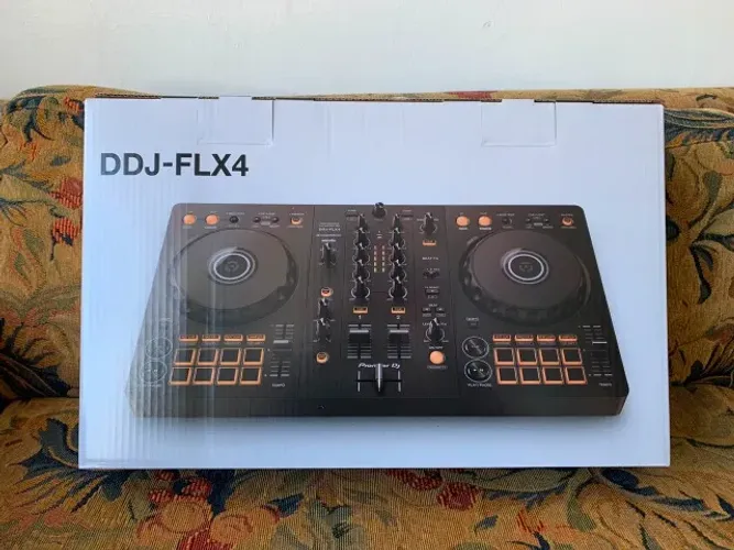Controla DJ Pioneer - DDJ FLX4 - NOVA LACRADA (Aceito Trocas)