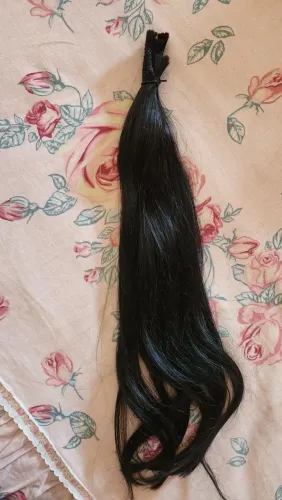 VENDO (MEGA HAIR) PRETO, LISO E UM POUCO ONDULADO NAS PONTAS, 52 CM, CABELO PARA PREENCHER