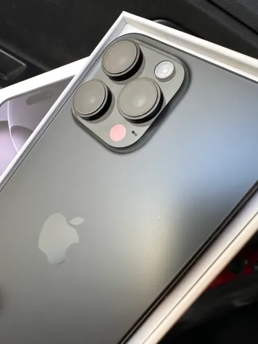 IPHONE 16 PRO MAX (256 GB) - COMPLETO E IMPECÁVEL