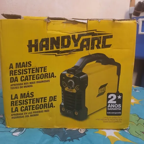 Vendo uma máquina de solda seme nova usado somente uma vez valor 1000  