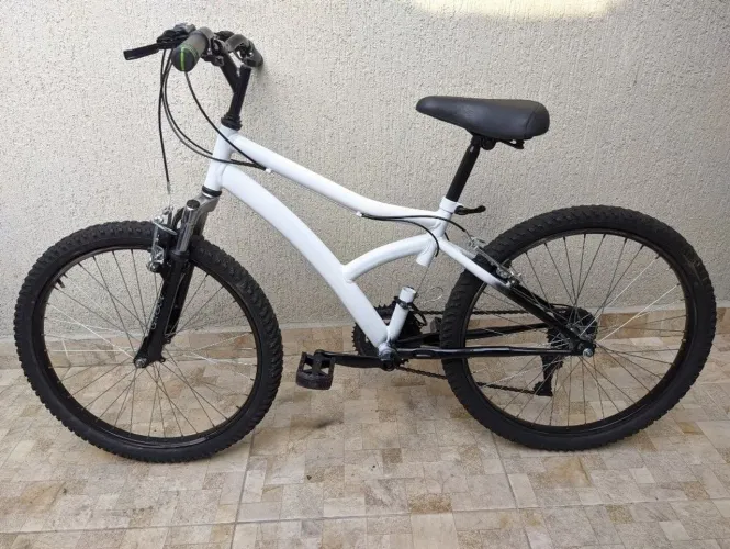 Vende se bicicleta em ótimo estado