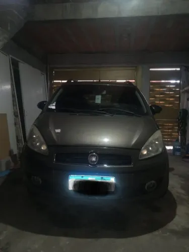 Fiat Idea Essence 1.6 Flex 16V 5P 2012