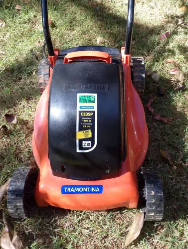 Carrinho aparador de grama tramontina