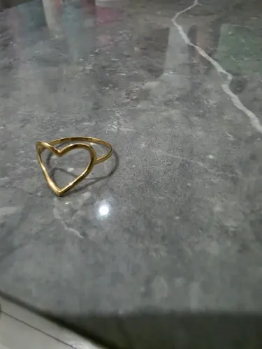 Anel de ouro coração