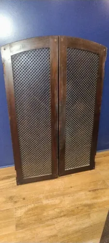 Folha de porta bangbang Madeira Imbuia treliça 82cm de largura por 1.29 de altura 