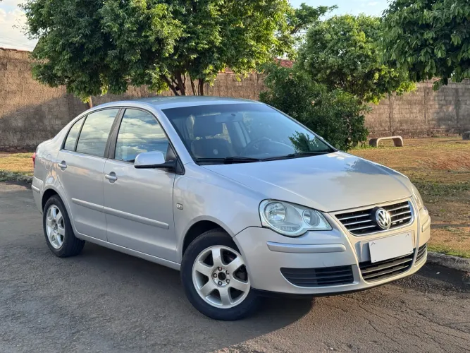 Volkswagen Polo Sedan 1.6 MI Total Flex 8V 4P 2007